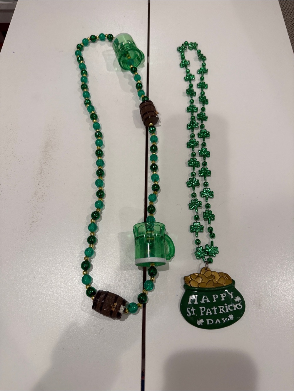 St. Patrick's Day Kids Green Shamrock & Pot of Gold Bead Necklace